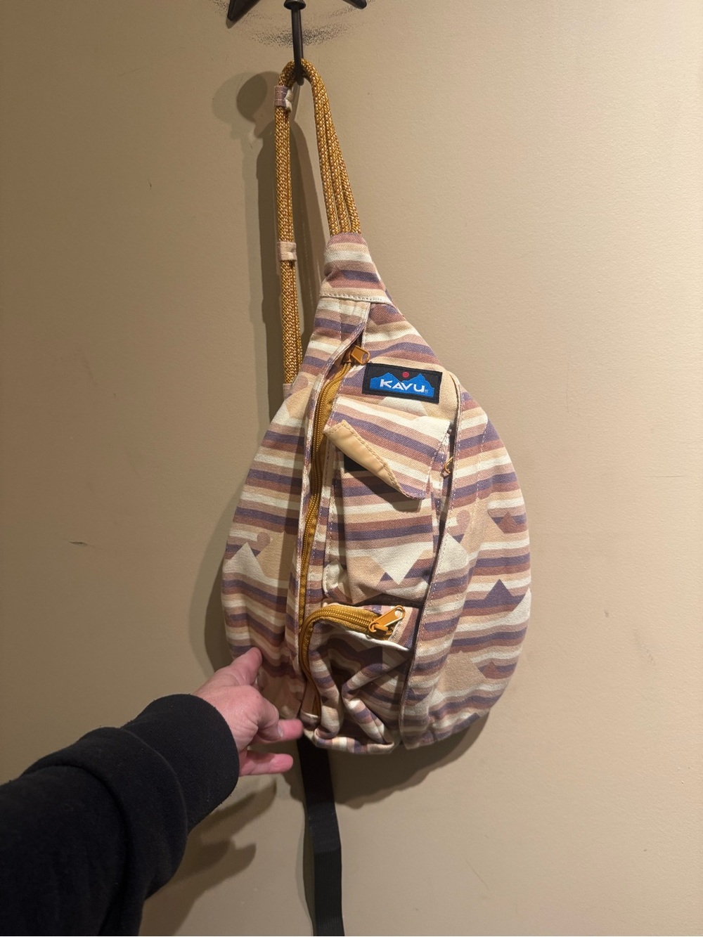 KAVU Rope Bag Sling Backpack Summit View Geometric Mountain Pattern EUC in